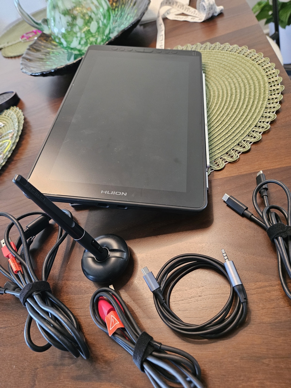 Huion Kamvas 13 Drawing Tablet + Pen, Stand & Cables - Like New